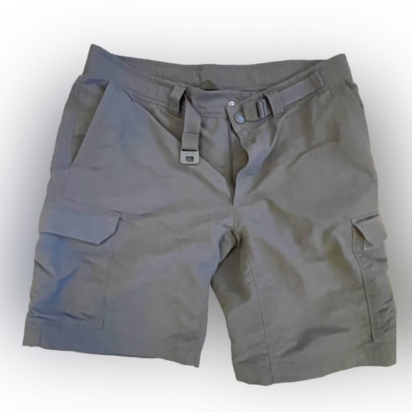 The North Face Other - Men’s The North Face performance cargo shorts with belt size 34